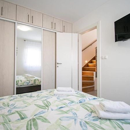 Luxury Apartment With Swimming Pool Ana Trogir Ngoại thất bức ảnh