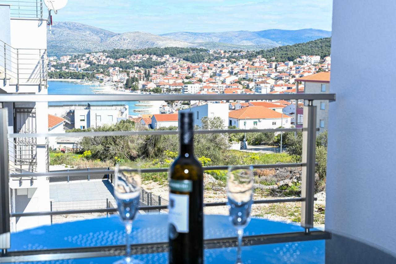 Luxury Apartment With Swimming Pool Ana Trogir Ngoại thất bức ảnh
