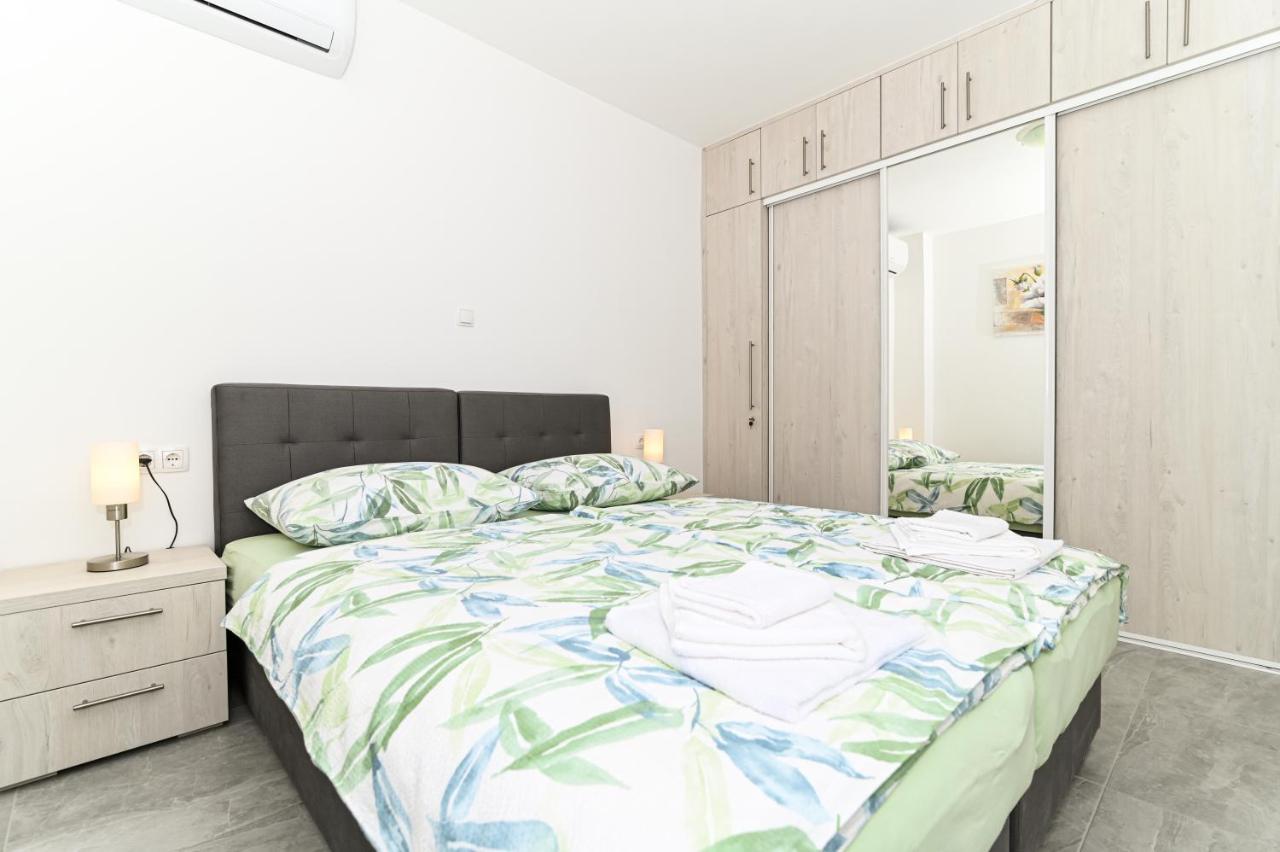 Luxury Apartment With Swimming Pool Ana Trogir Ngoại thất bức ảnh