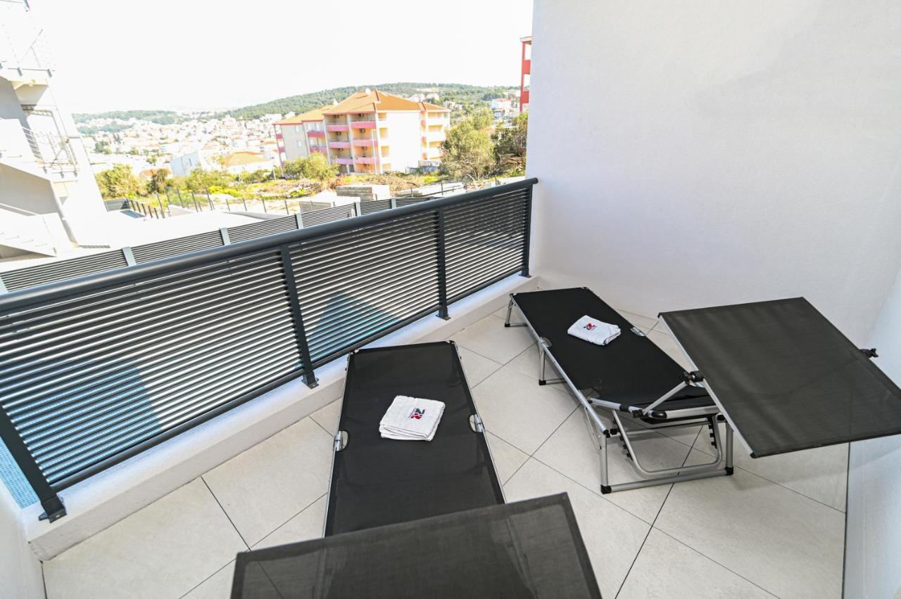 Luxury Apartment With Swimming Pool Ana Trogir Ngoại thất bức ảnh