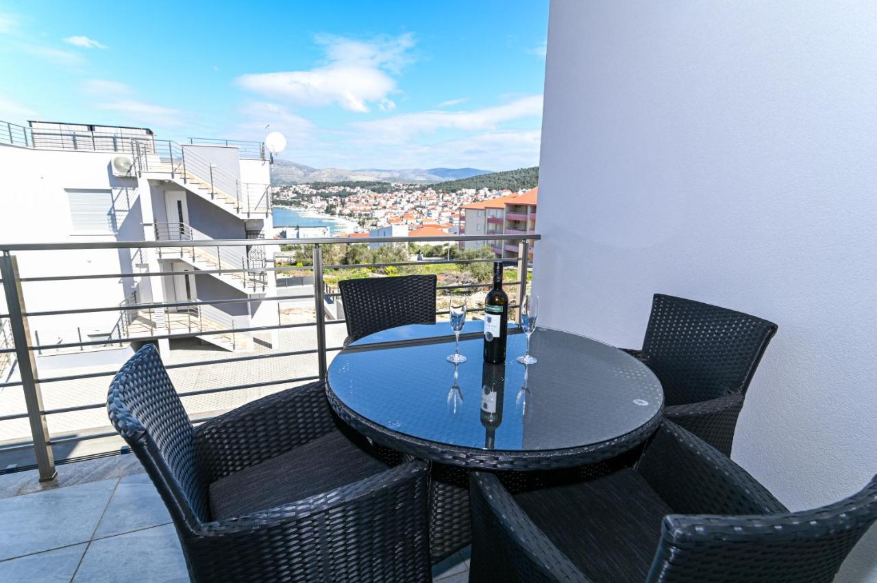 Luxury Apartment With Swimming Pool Ana Trogir Ngoại thất bức ảnh