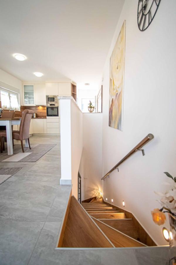 Luxury Apartment With Swimming Pool Ana Trogir Ngoại thất bức ảnh