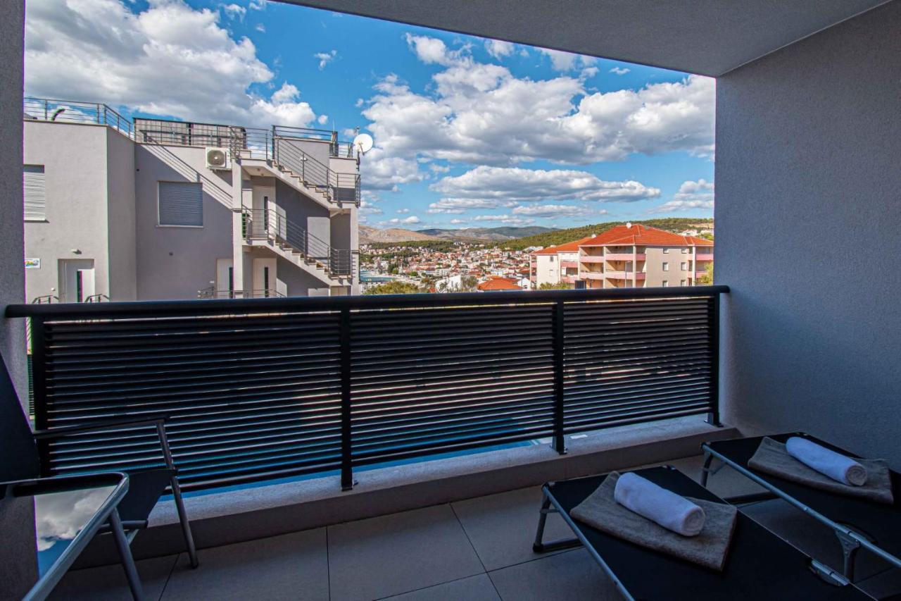 Luxury Apartment With Swimming Pool Ana Trogir Ngoại thất bức ảnh