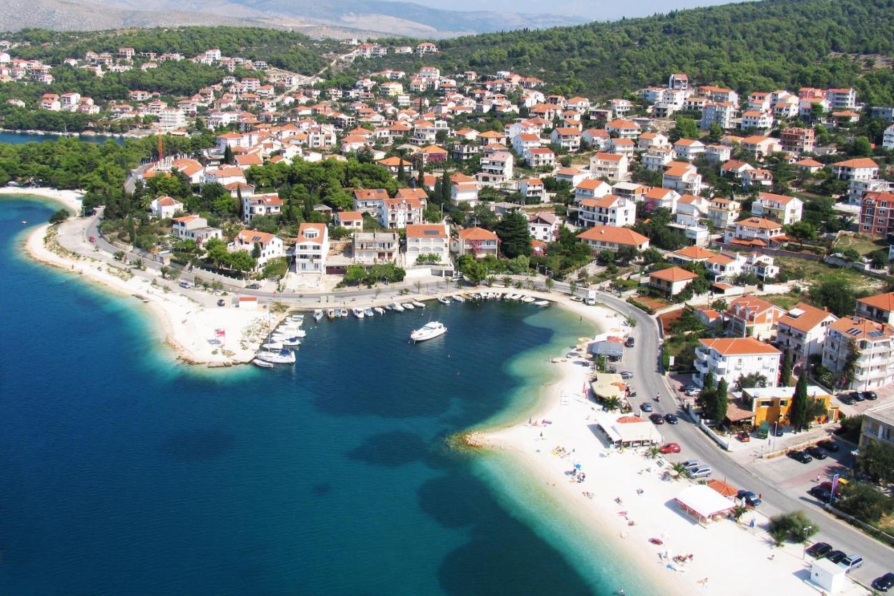 Luxury Apartment With Swimming Pool Ana Trogir Ngoại thất bức ảnh